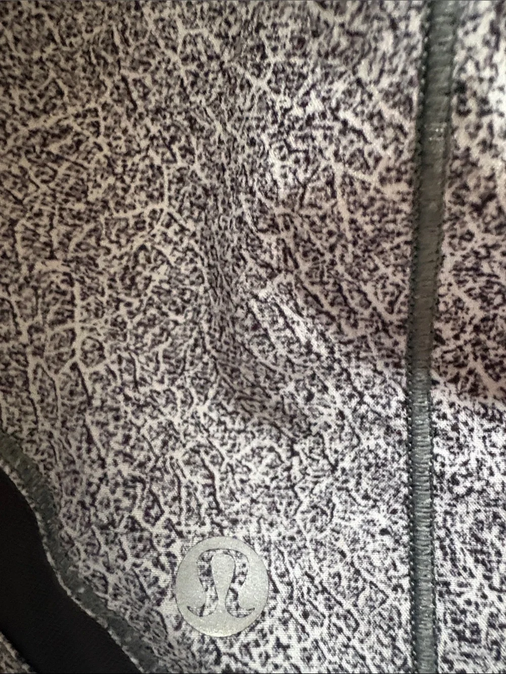 Lululemon Hotty Hot Size 6 Shorts 2.5